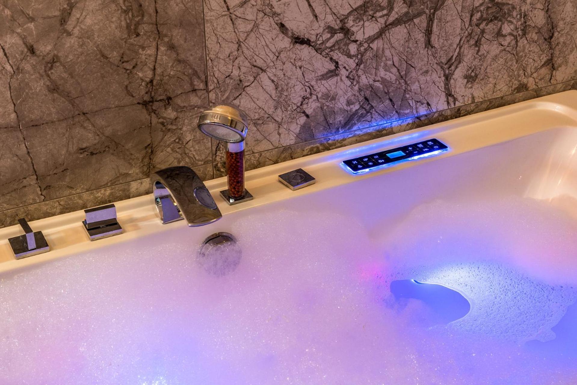Premium Apartment For Old Town & Jewish Quarter - Balcony Plus Pool Onsite Krakow Exterior photo