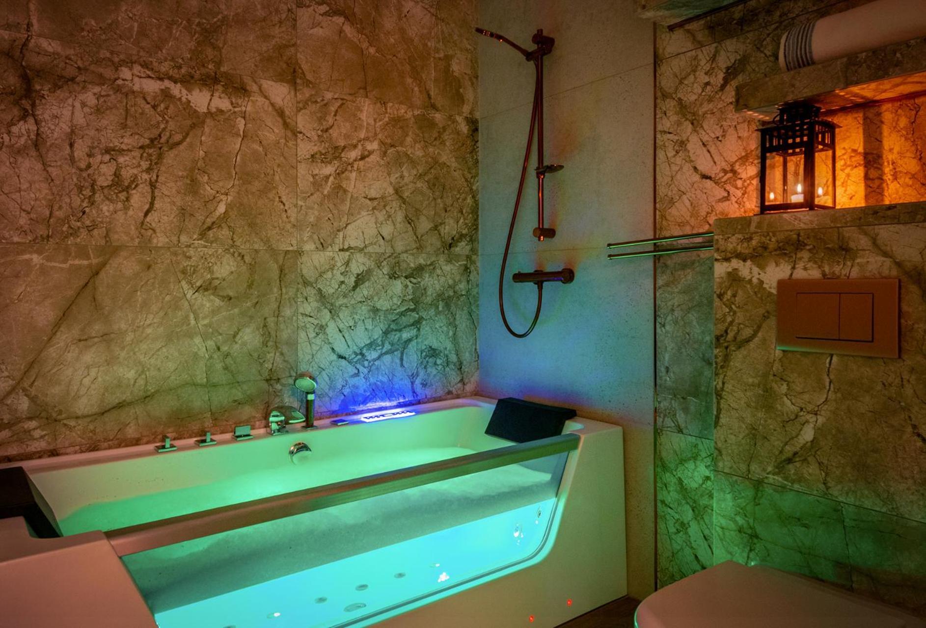 Premium Apartment For Old Town & Jewish Quarter - Balcony Plus Pool Onsite Krakow Exterior photo